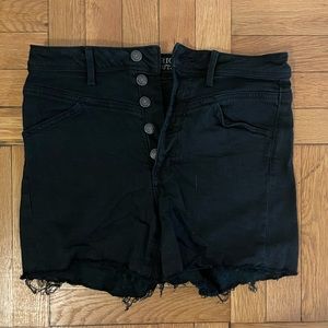High-Waister Black Jean Shorts